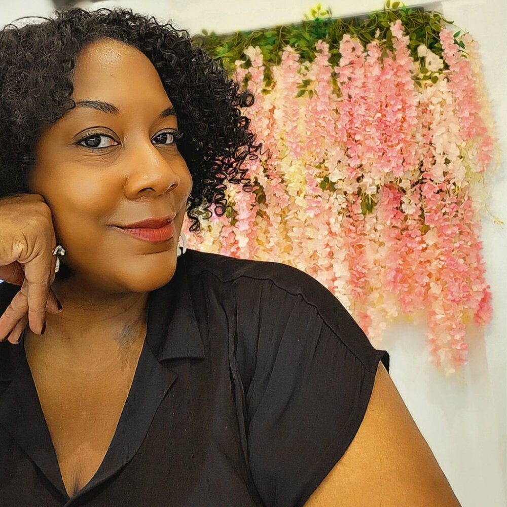 Meet your Posher, Lakia